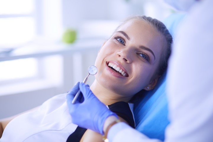 How to Make Your Teeth Look White